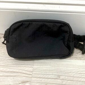 Lulu lemon sling bag